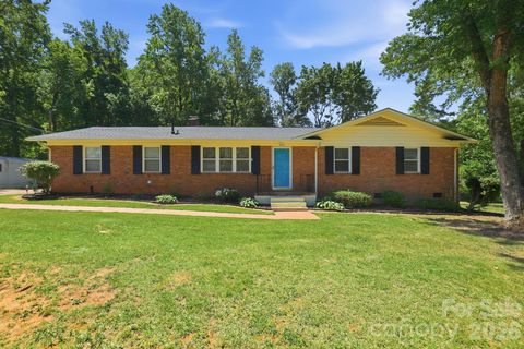 Photo of 225 Middleton Avenue, Matthews, NC 28104 (MLS # 4379594)