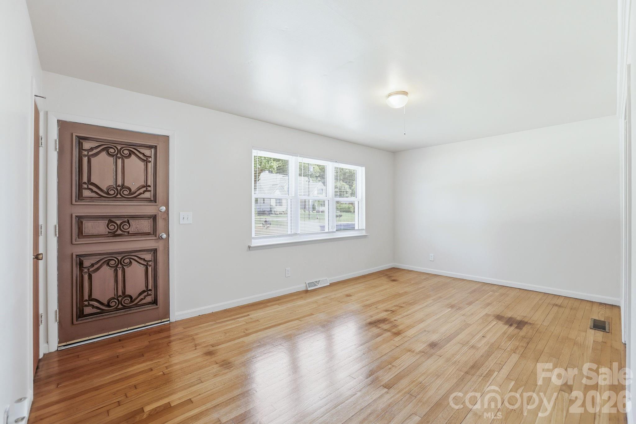 225 Middleton Avenue