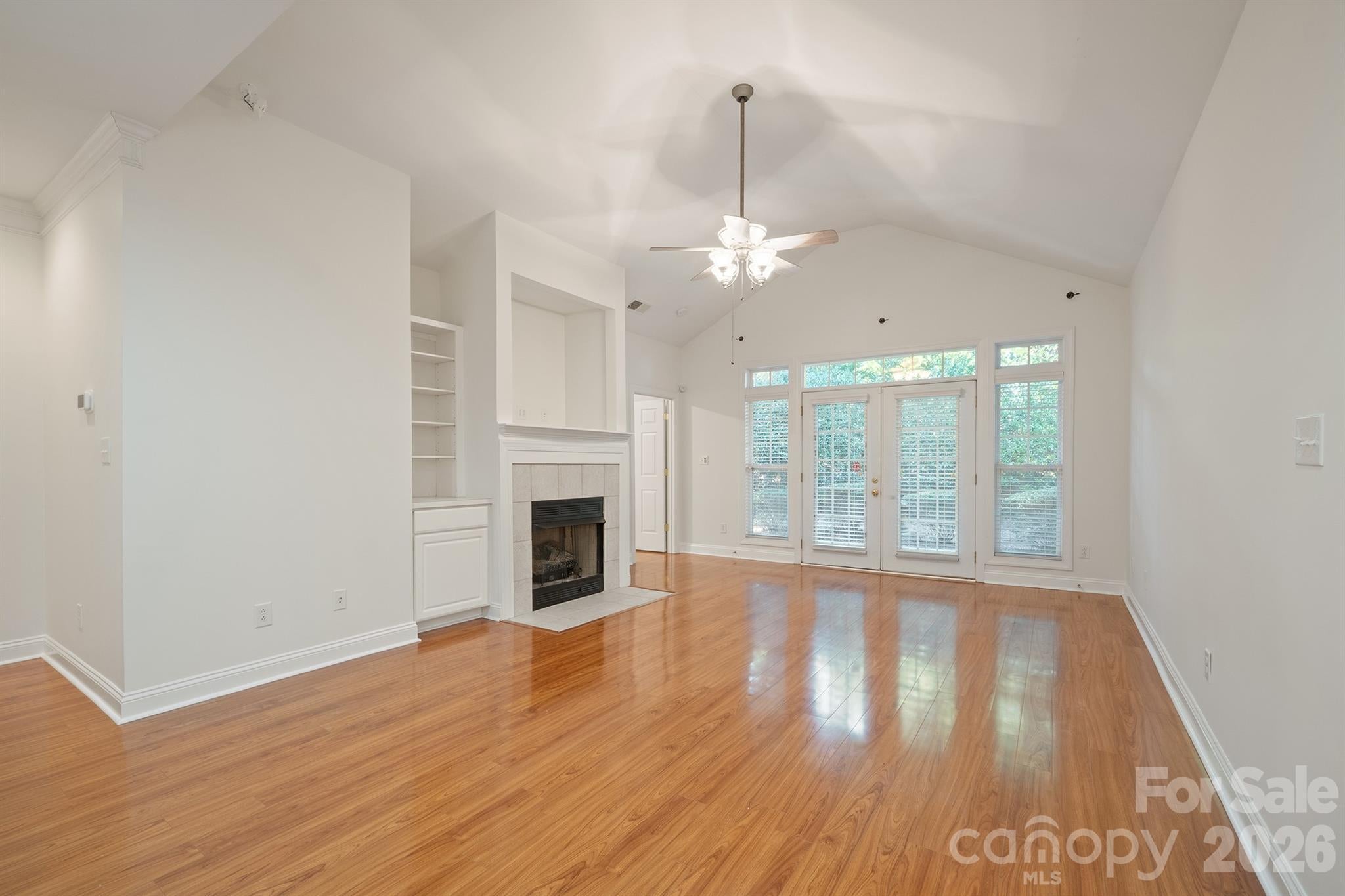 8845 Legacy Lake Lane
