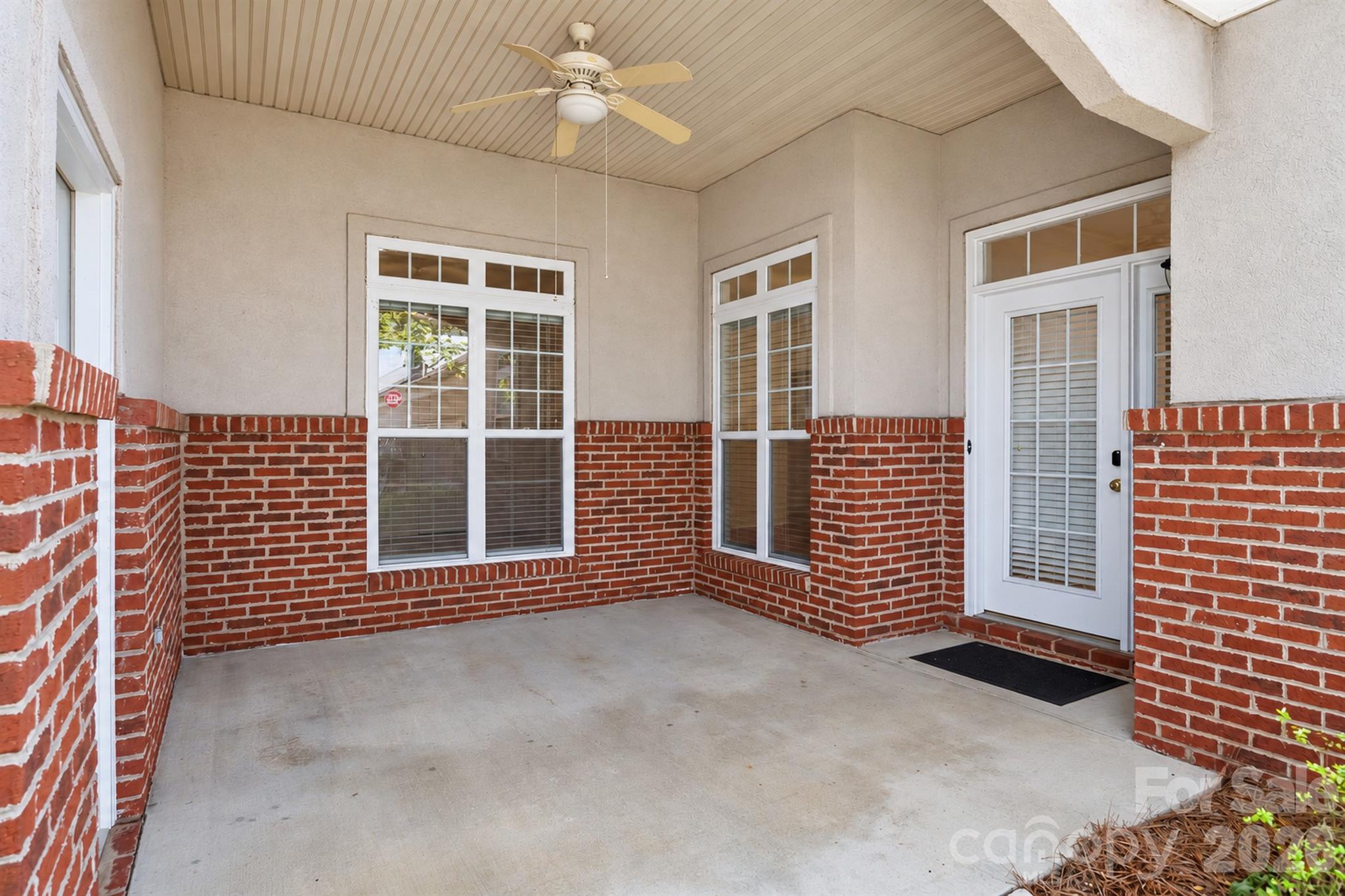 8845 Legacy Lake Lane