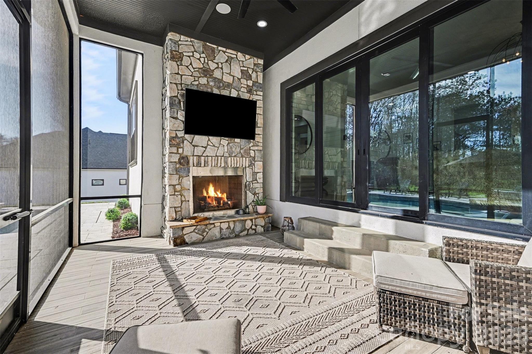 Hunts Landing - Residential