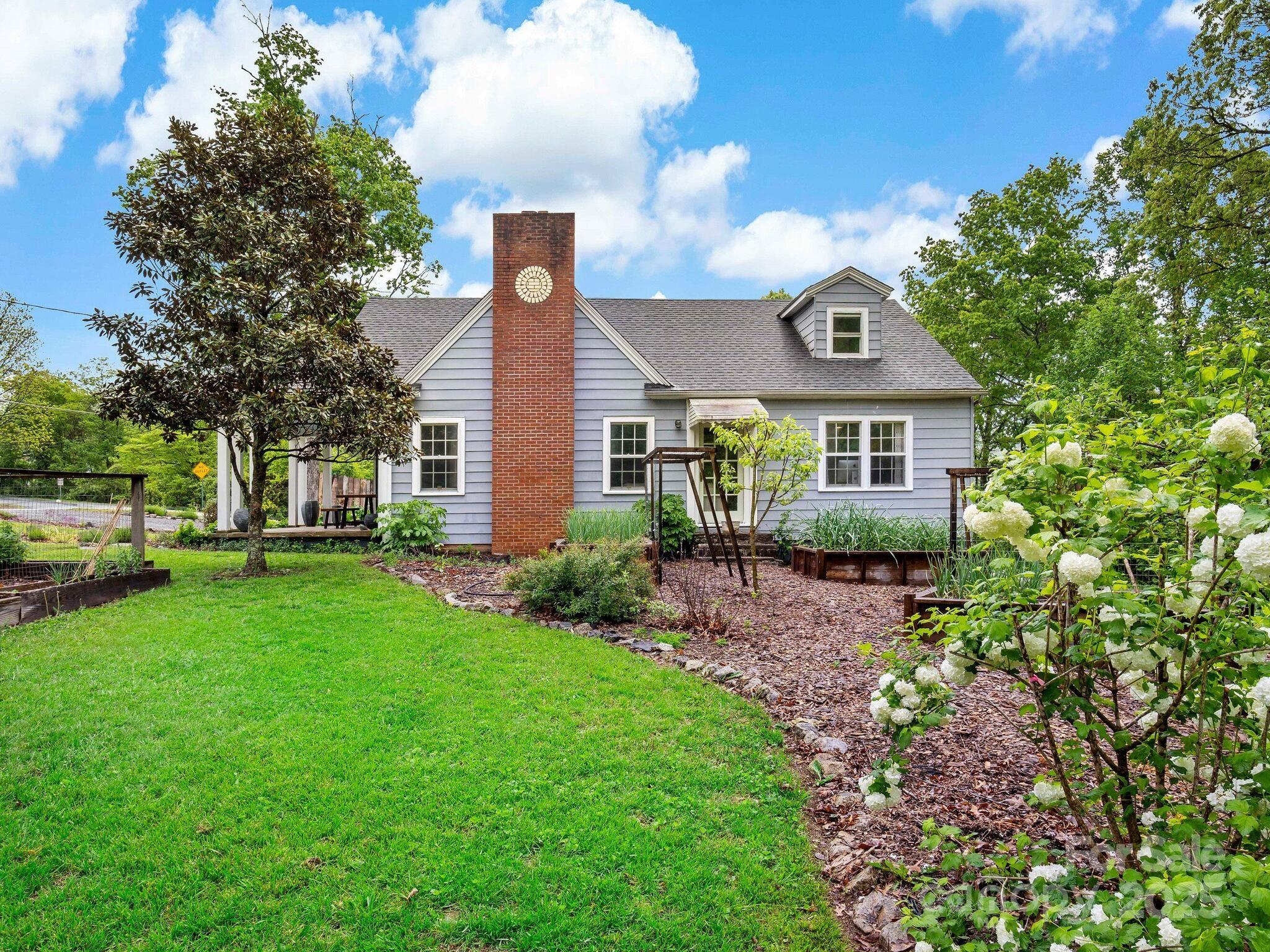 318 Stonewall Avenue