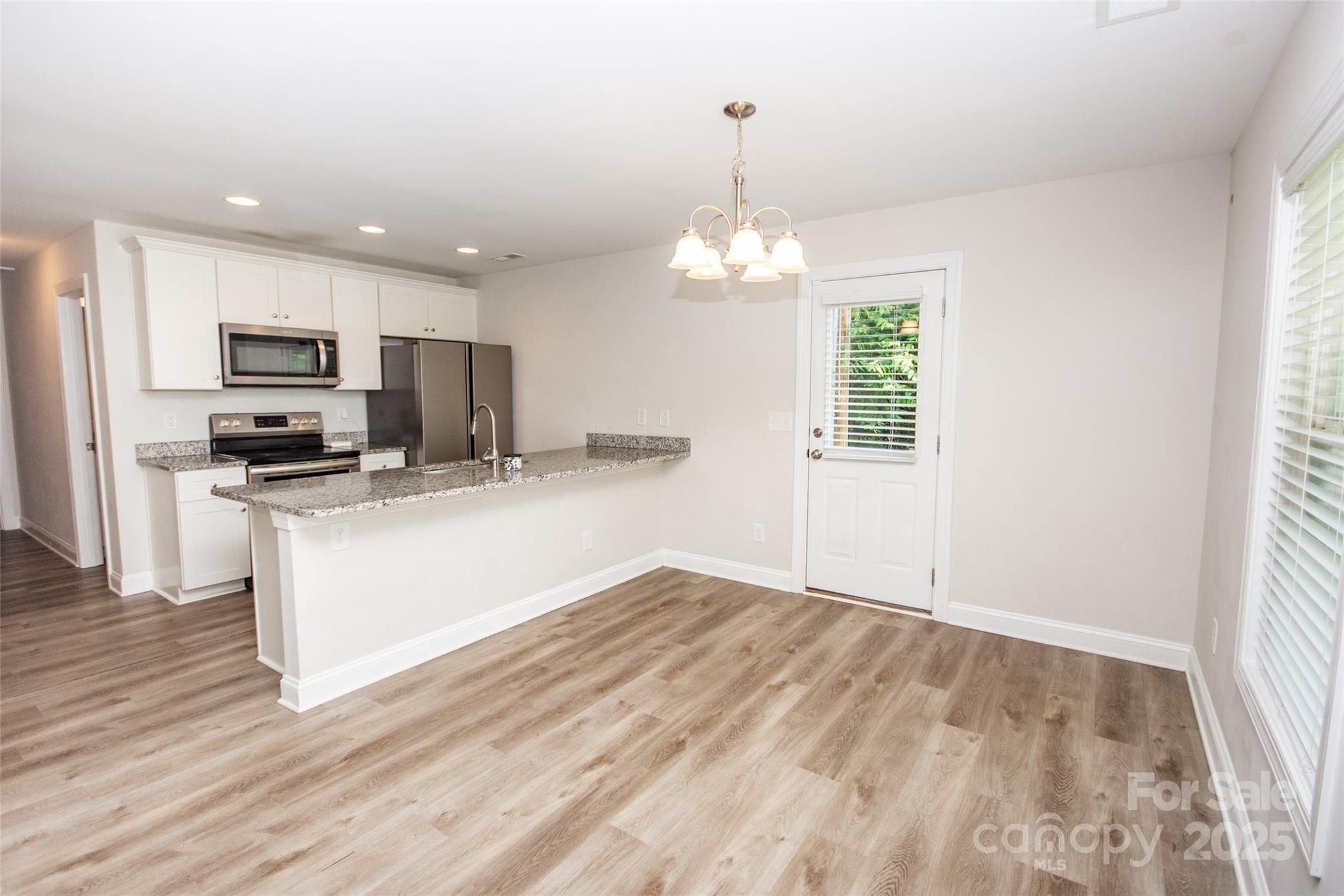 506 Broadway Court
