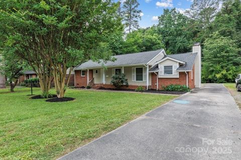 1344 Shannonhouse Drive Charlotte NC 28215