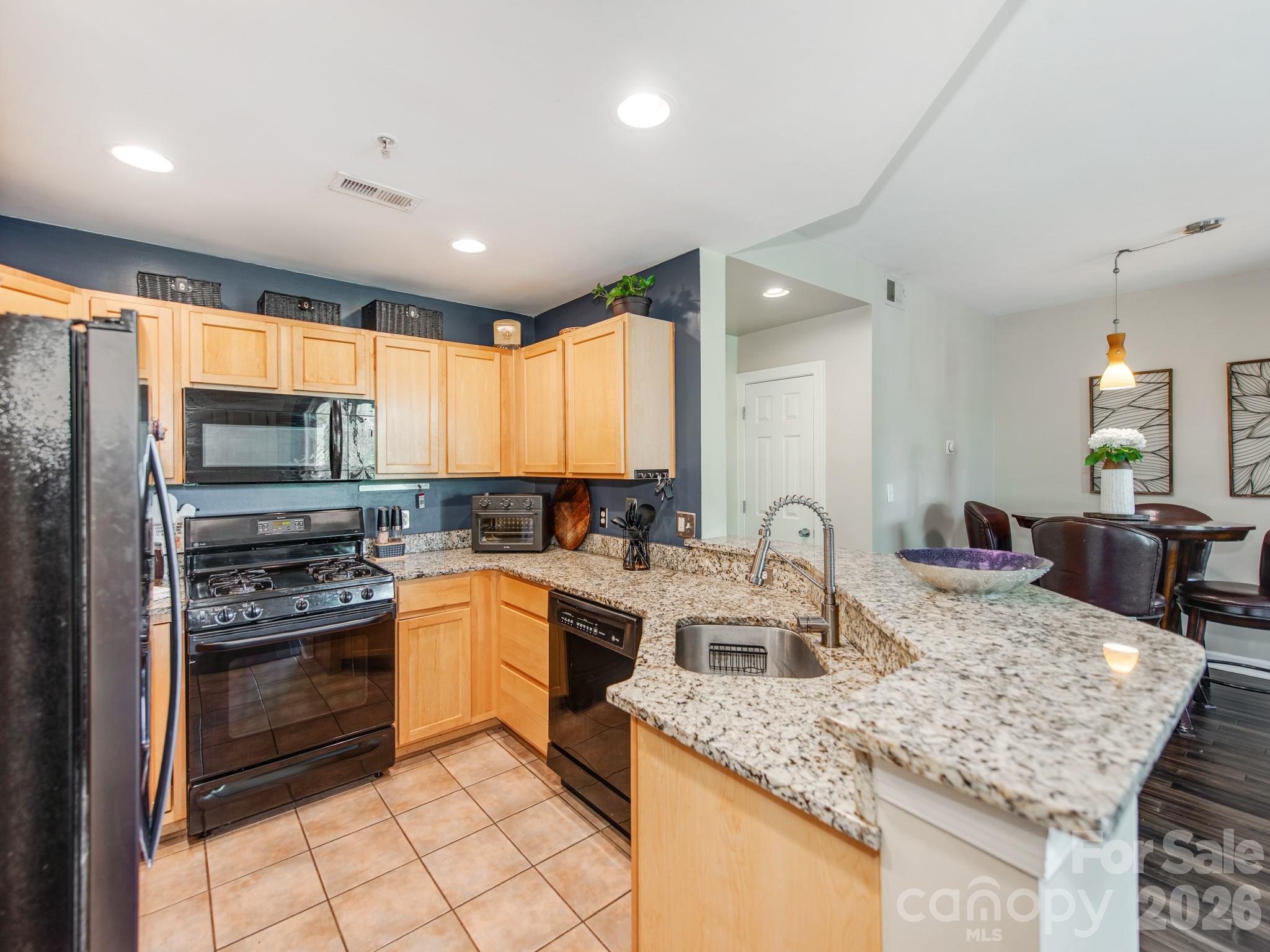 Gateway Plaza - Residential