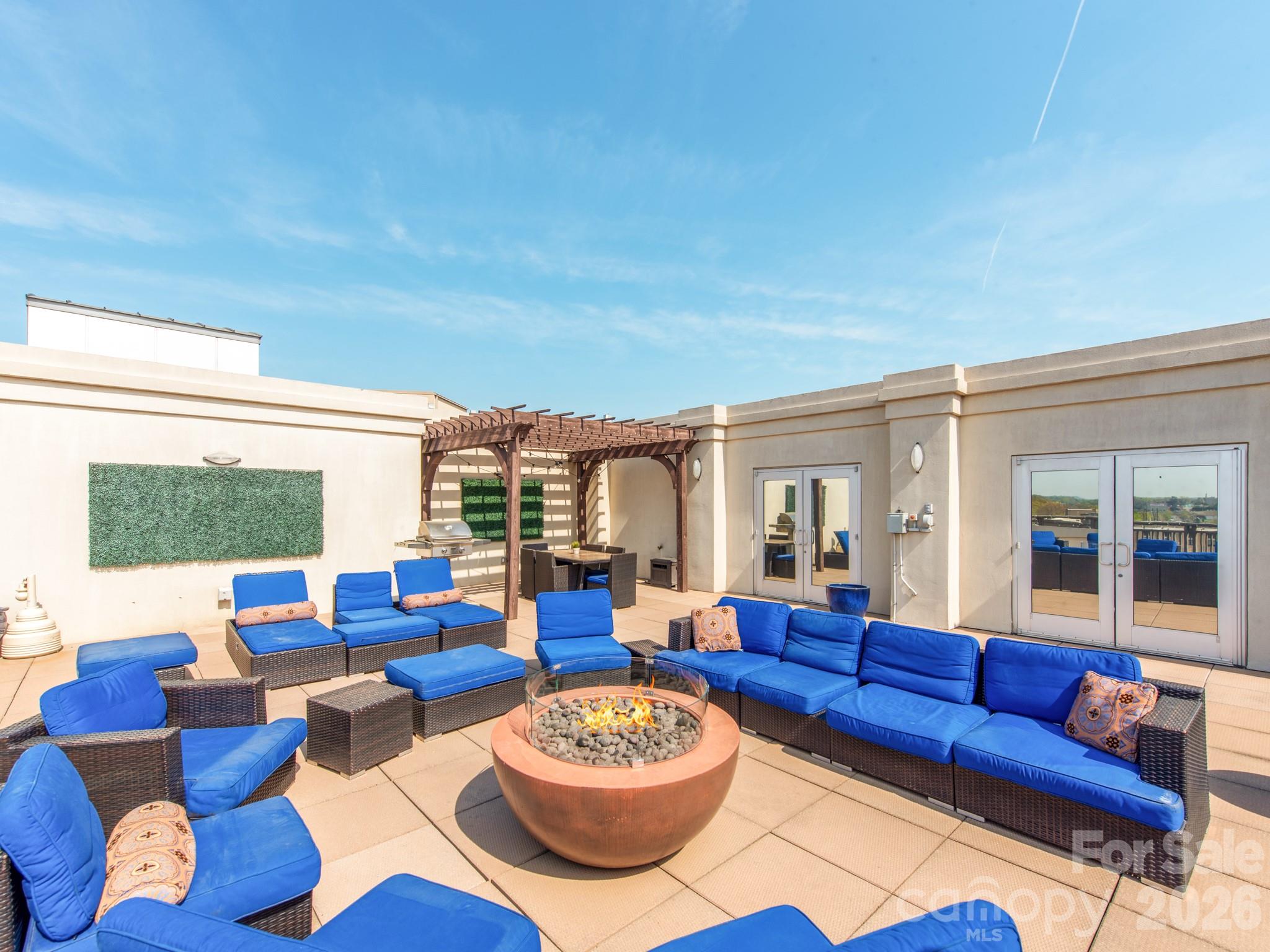 Gateway Plaza - Residential