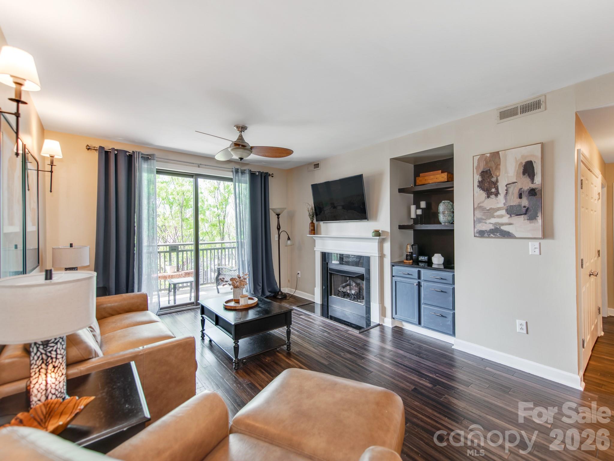 Gateway Plaza - Residential