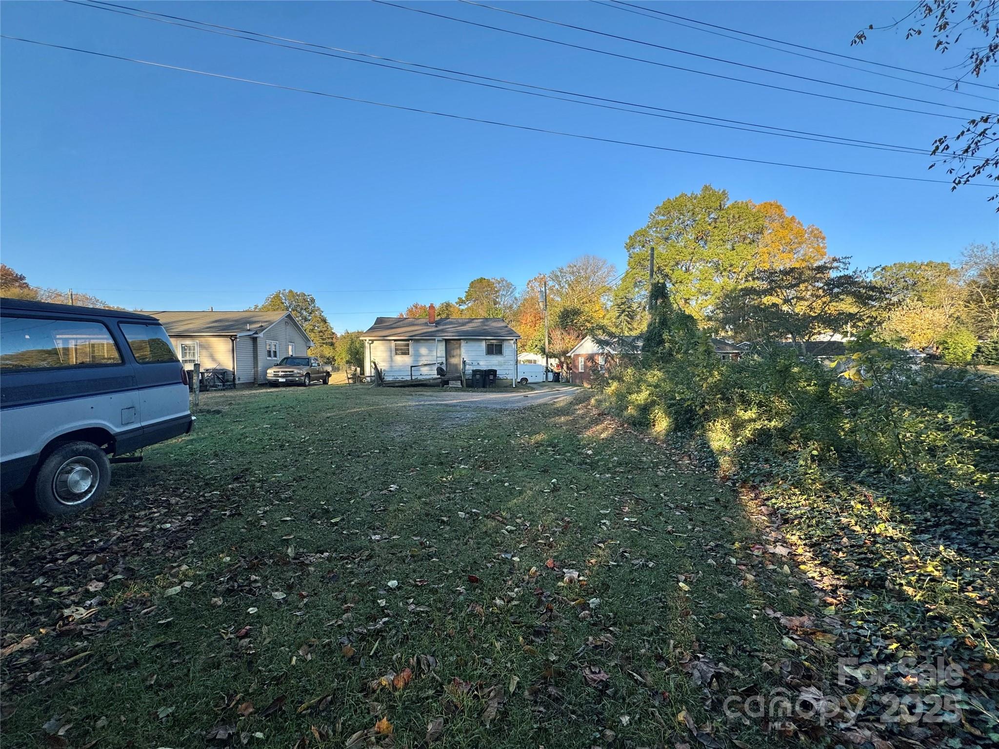 302 Melrose Drive SW