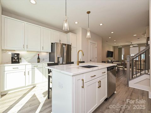 1217 E 34th Street CSW0316 Charlotte NC 28205