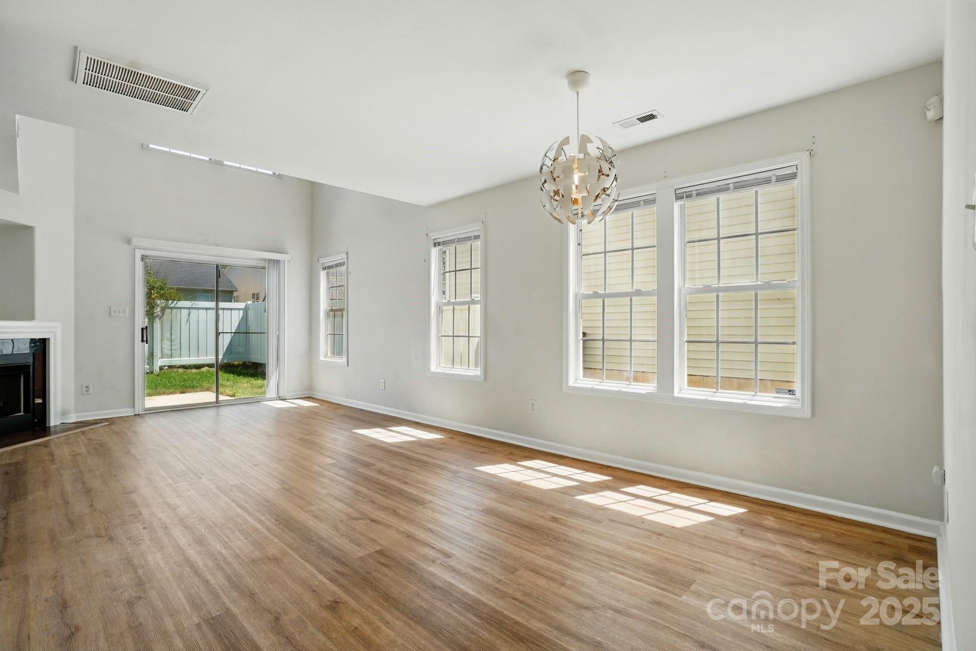 8605 Sawleaf Court