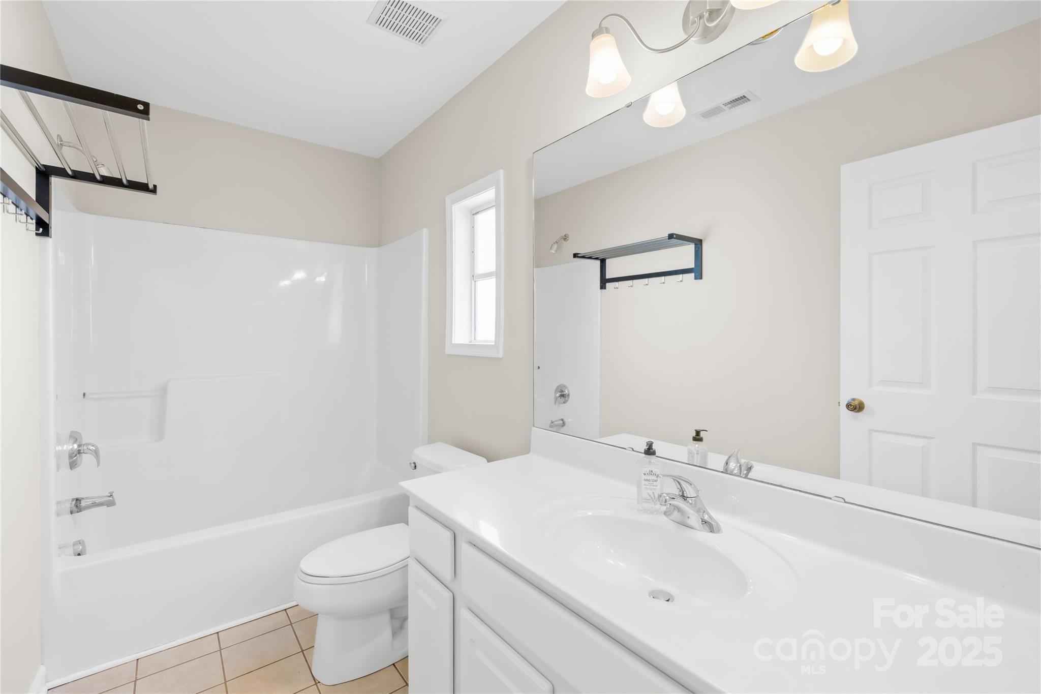 Charlotte, North Carolina 28212, United States, 4 Bedrooms Bedrooms, ,3 BathroomsBathrooms,Residential,Active,111025