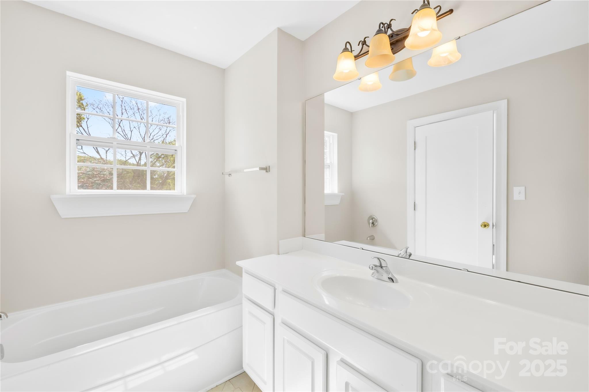 Charlotte, North Carolina 28212, United States, 4 Bedrooms Bedrooms, ,3 BathroomsBathrooms,Residential,Active,111025