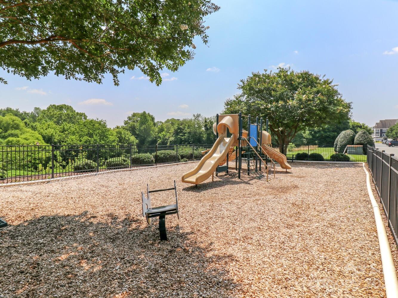 Townhomes at Birkdale Village - Residential