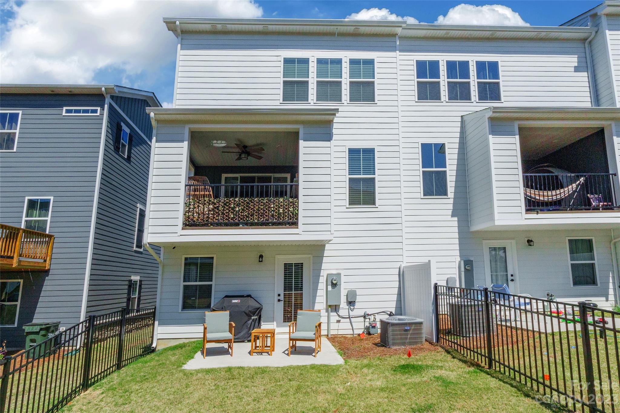 Trinity Townes - Residential