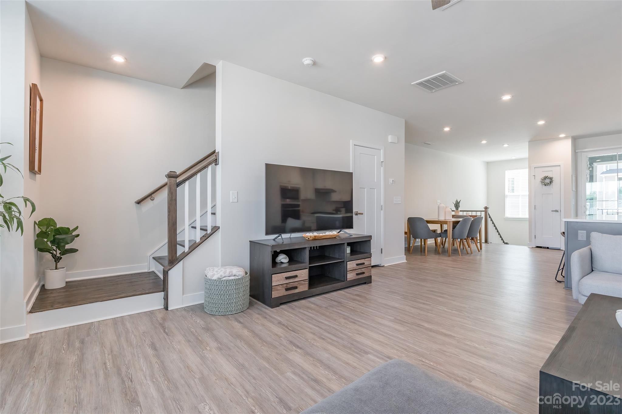 Trinity Townes - Residential