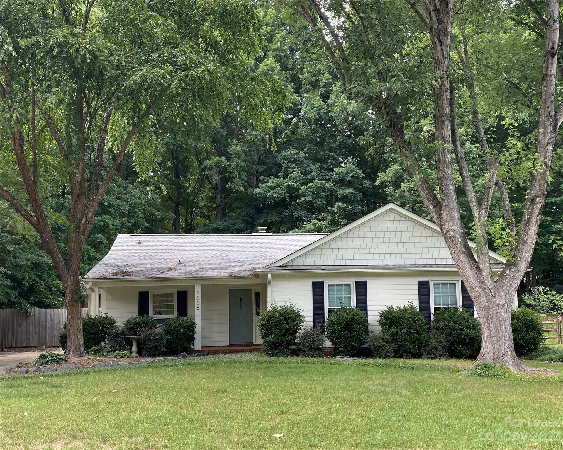 Photo 1 of 1 — 1006 Conestoga Drive, Charlotte, NC 28270