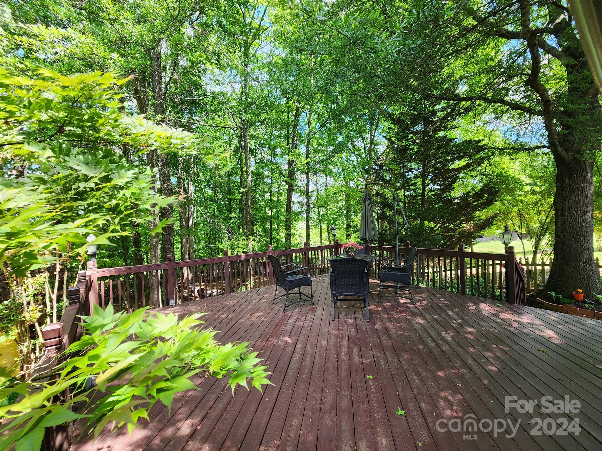 English Trails - Residential