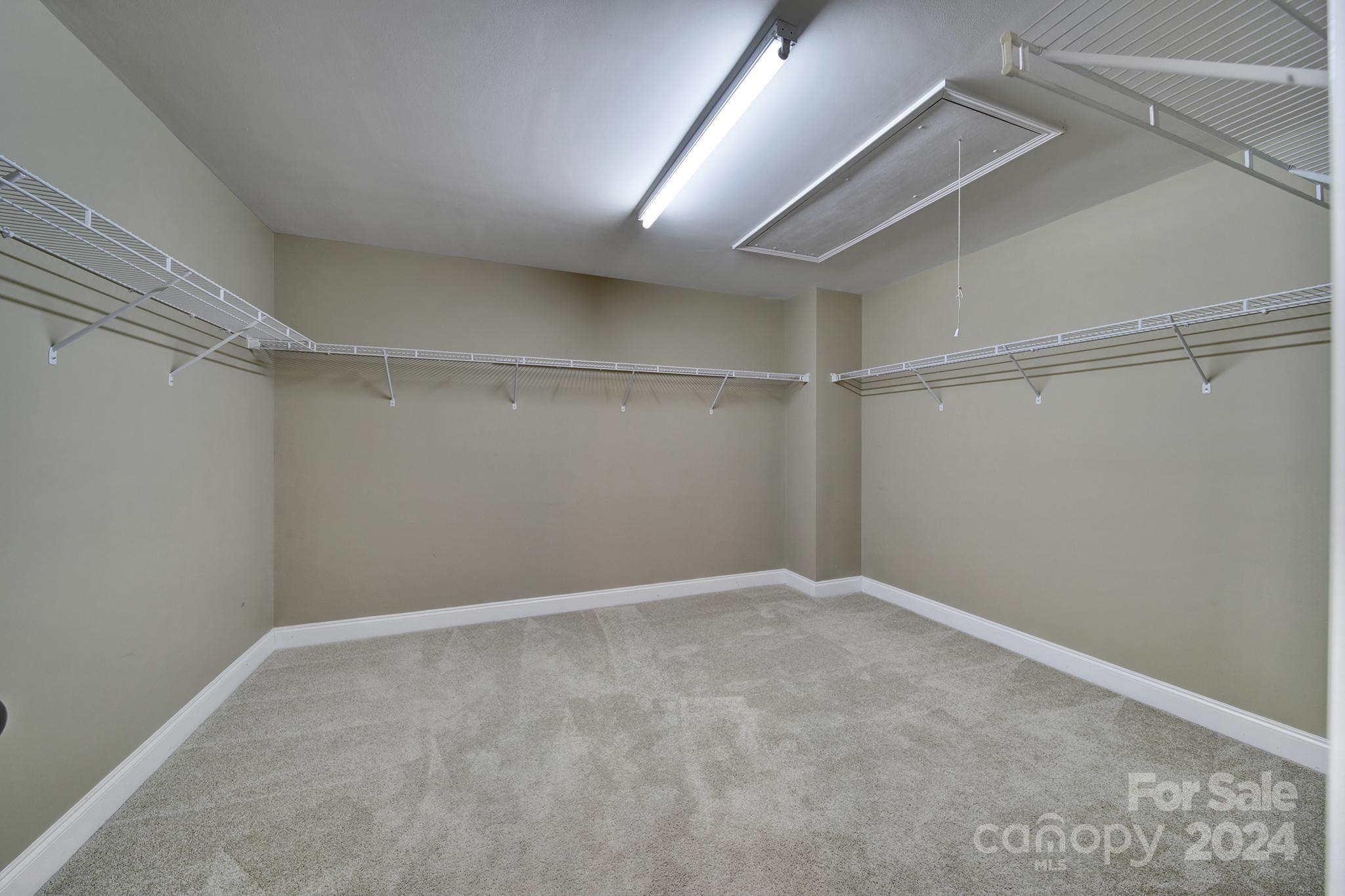 English Trails - Residential