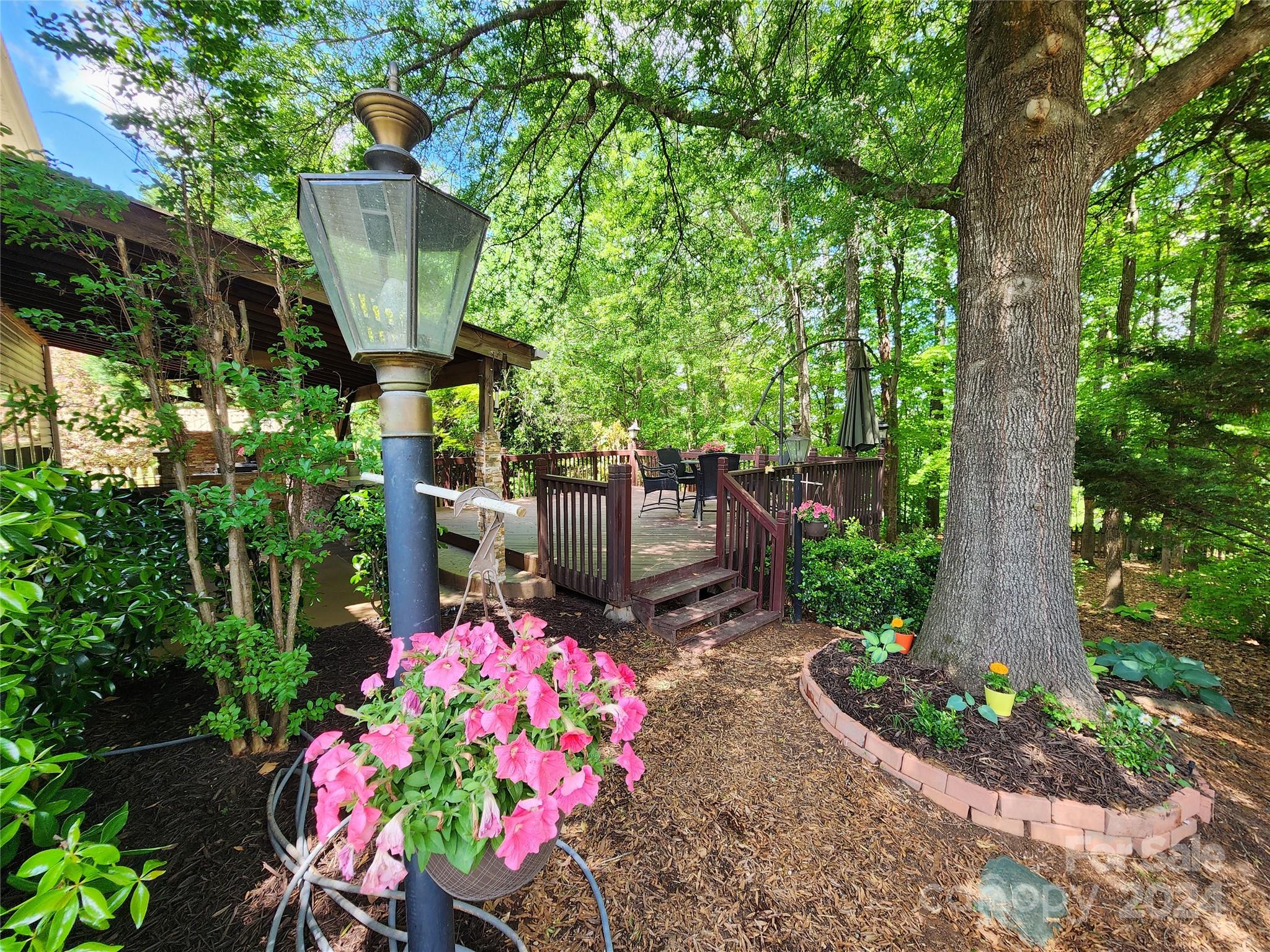 English Trails - Residential