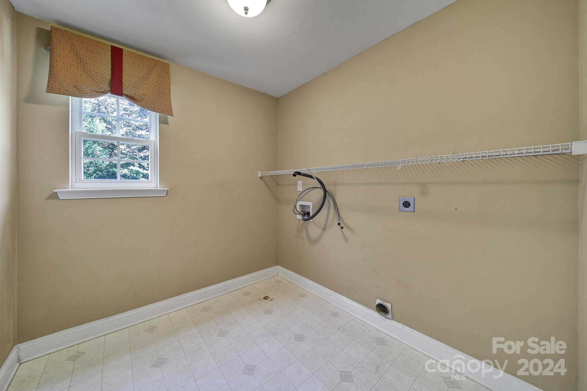 English Trails - Residential