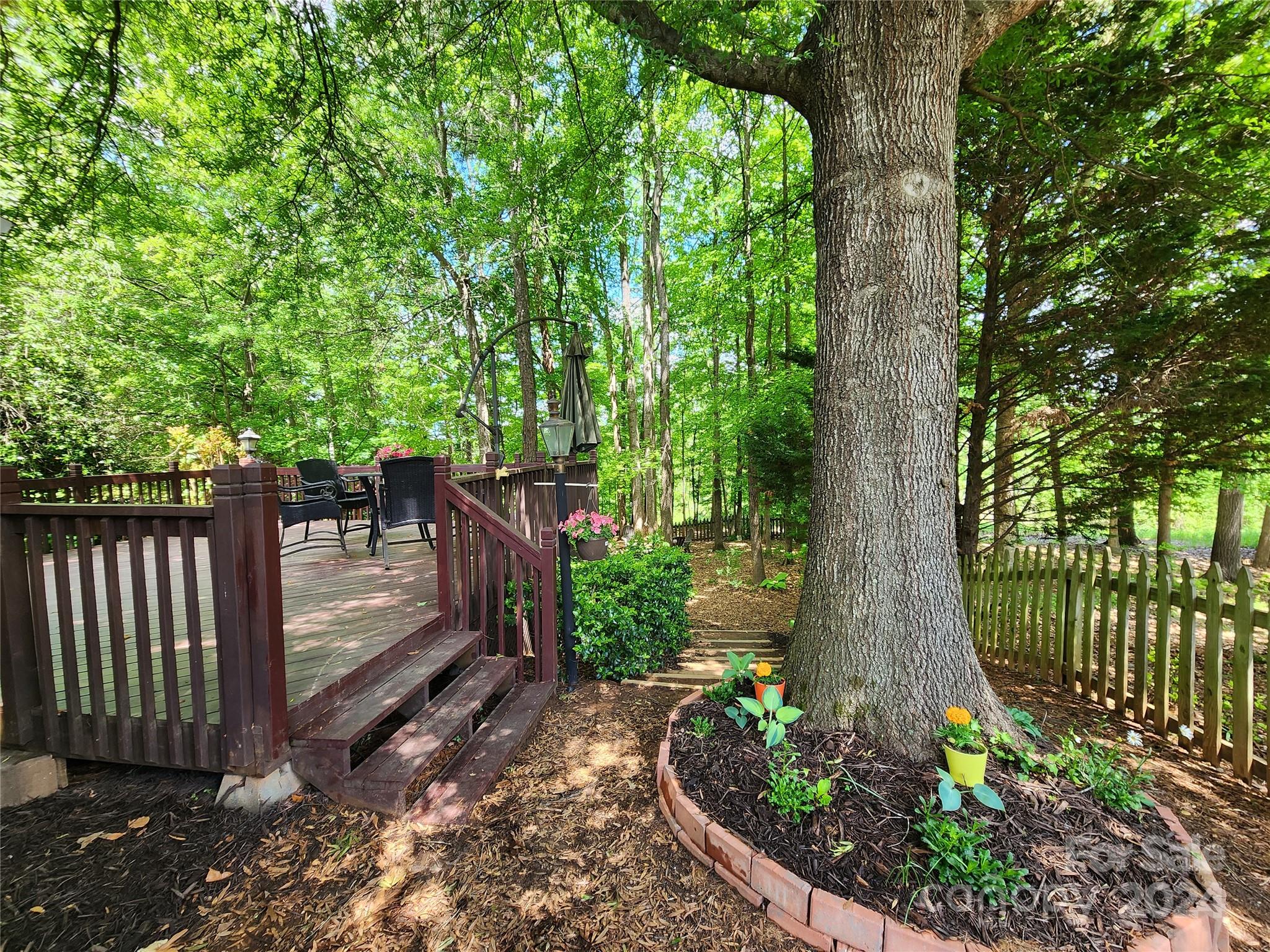 English Trails - Residential