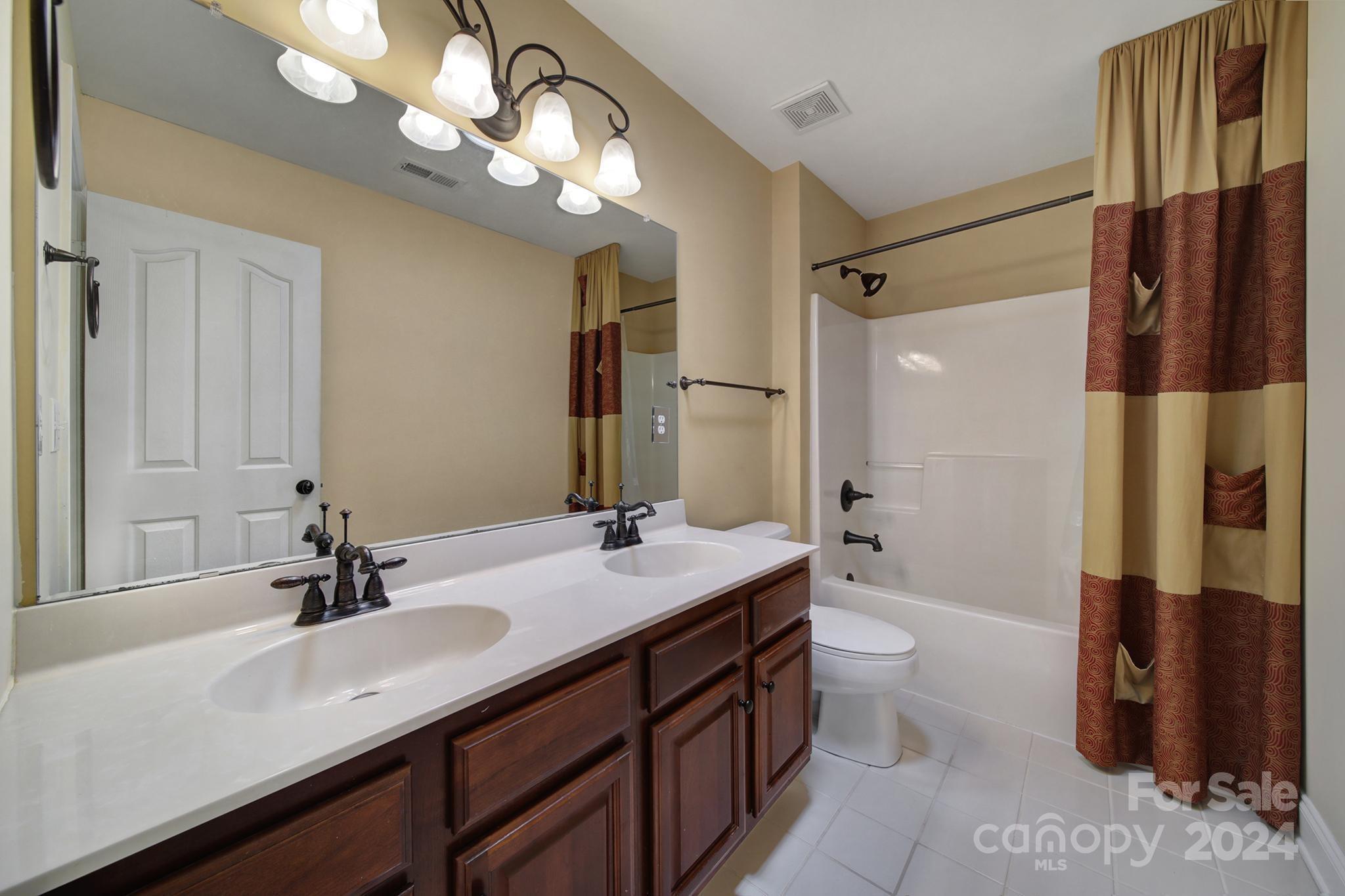 English Trails - Residential