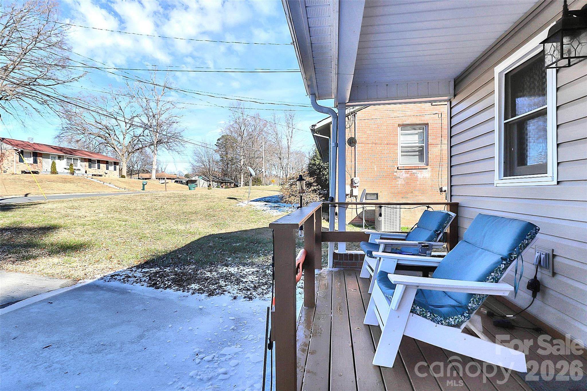 2111 Parkdale Avenue