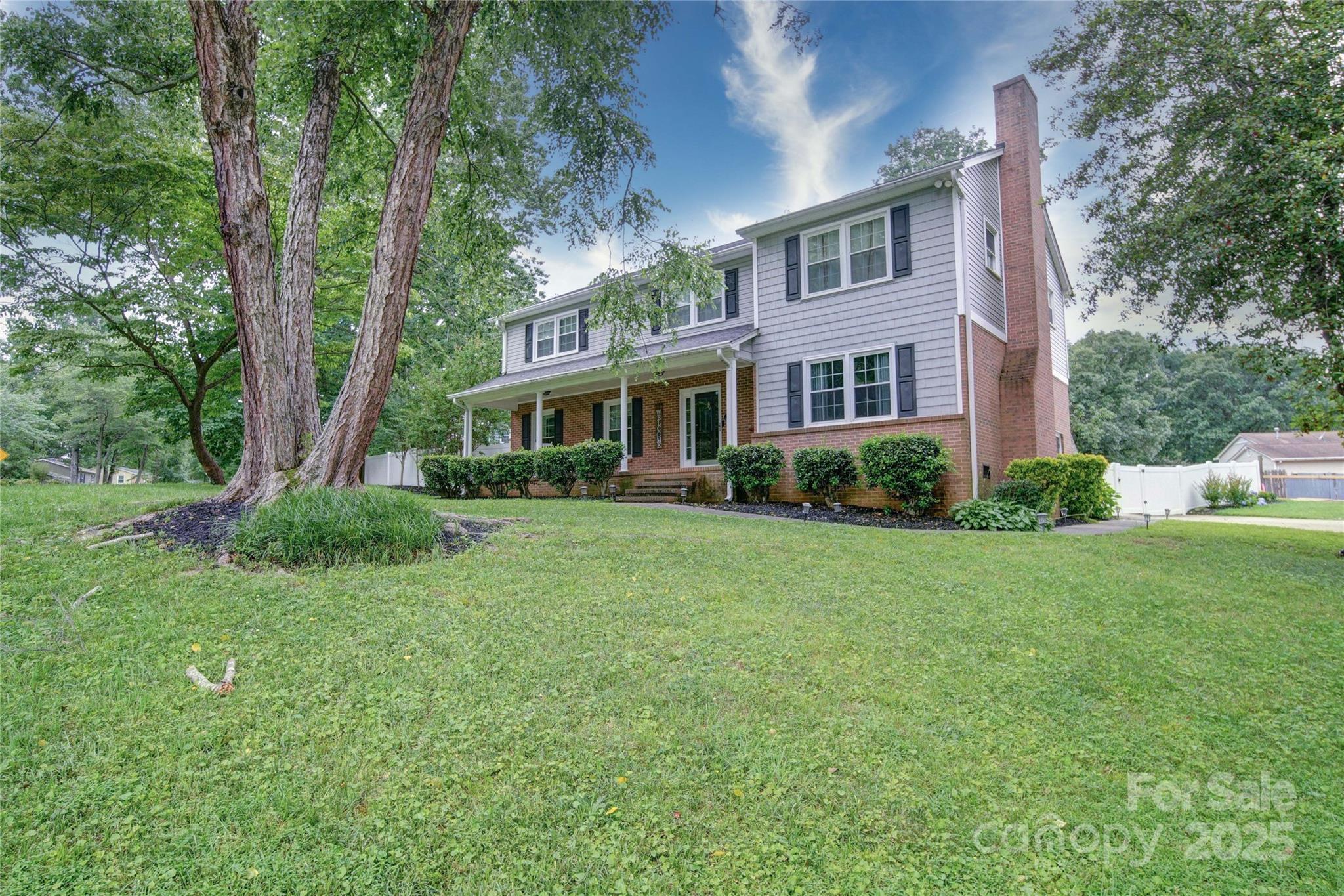 734 Forestbrook Drive 10