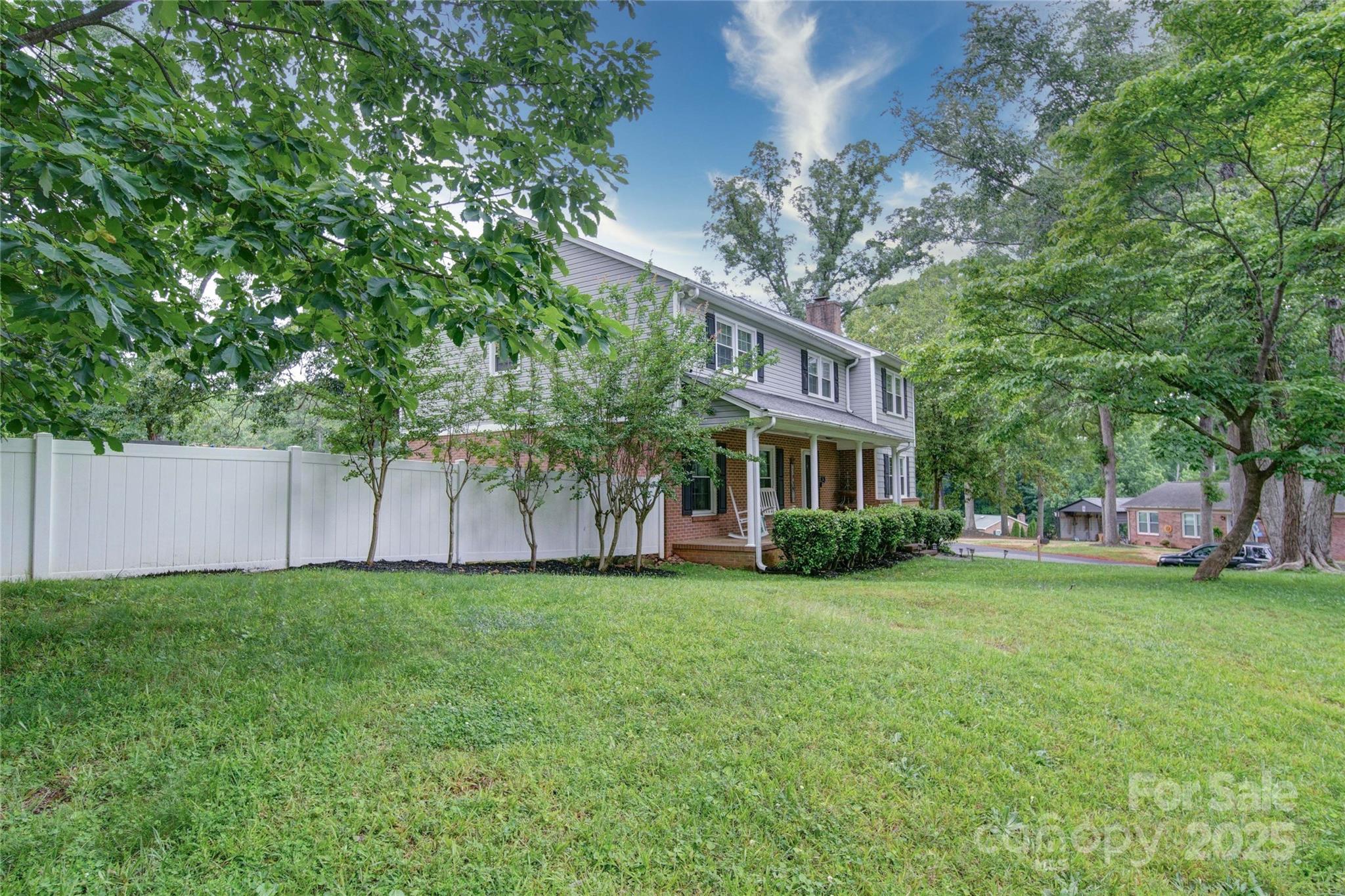 734 Forestbrook Drive 10