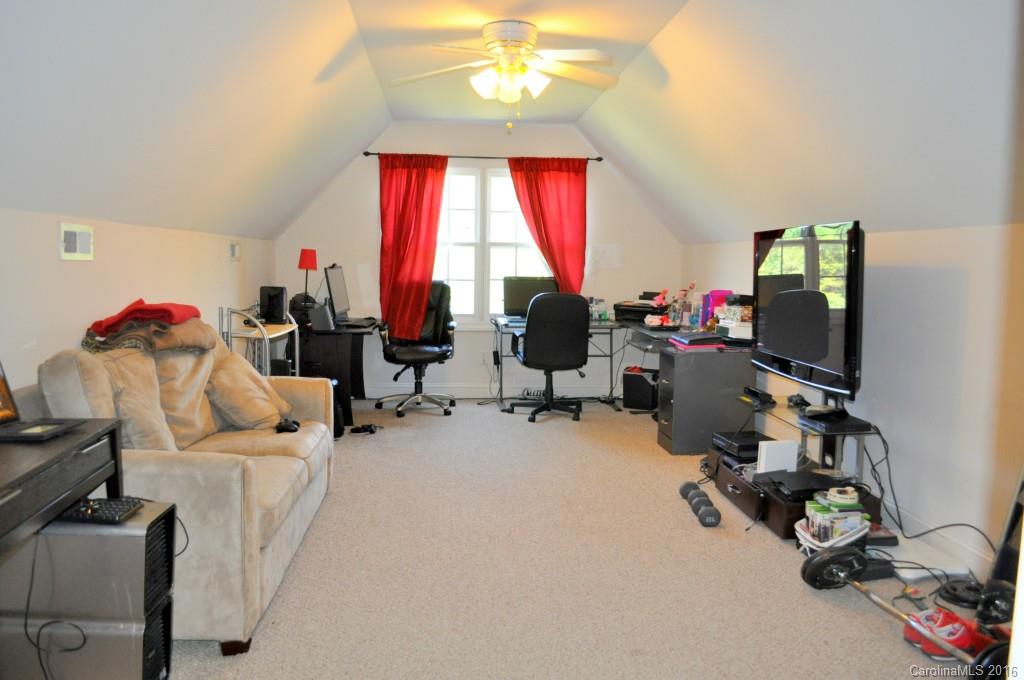 Hidden Oaks - Residential