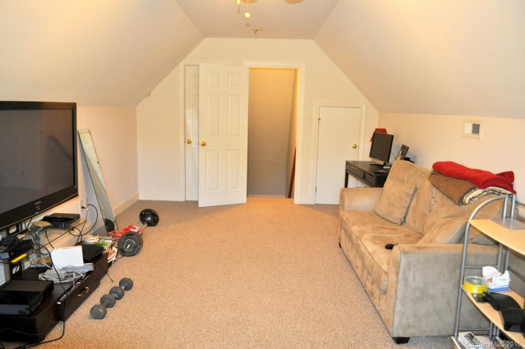 Hidden Oaks - Residential