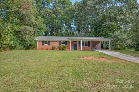 301 Seitz Drive Forest City NC 28043