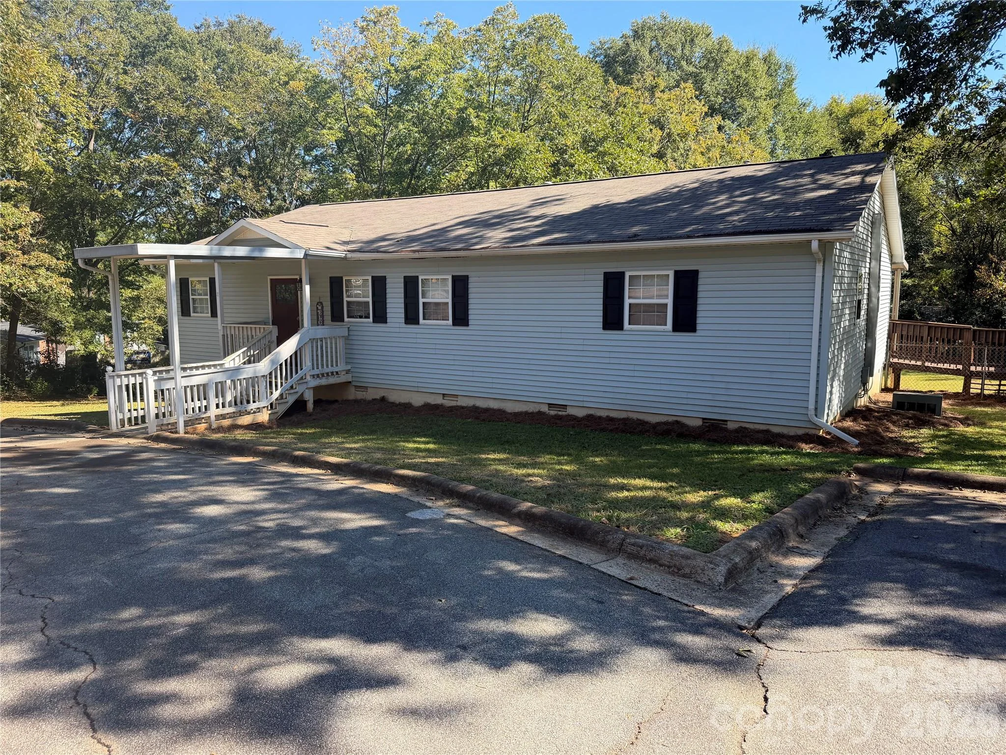 104 E Clairborne Street