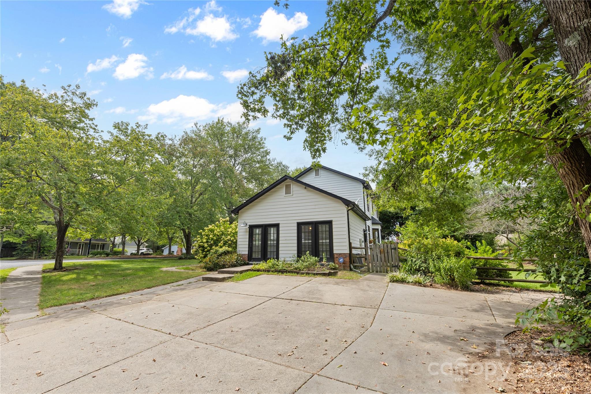 2359 Fernridge Lane