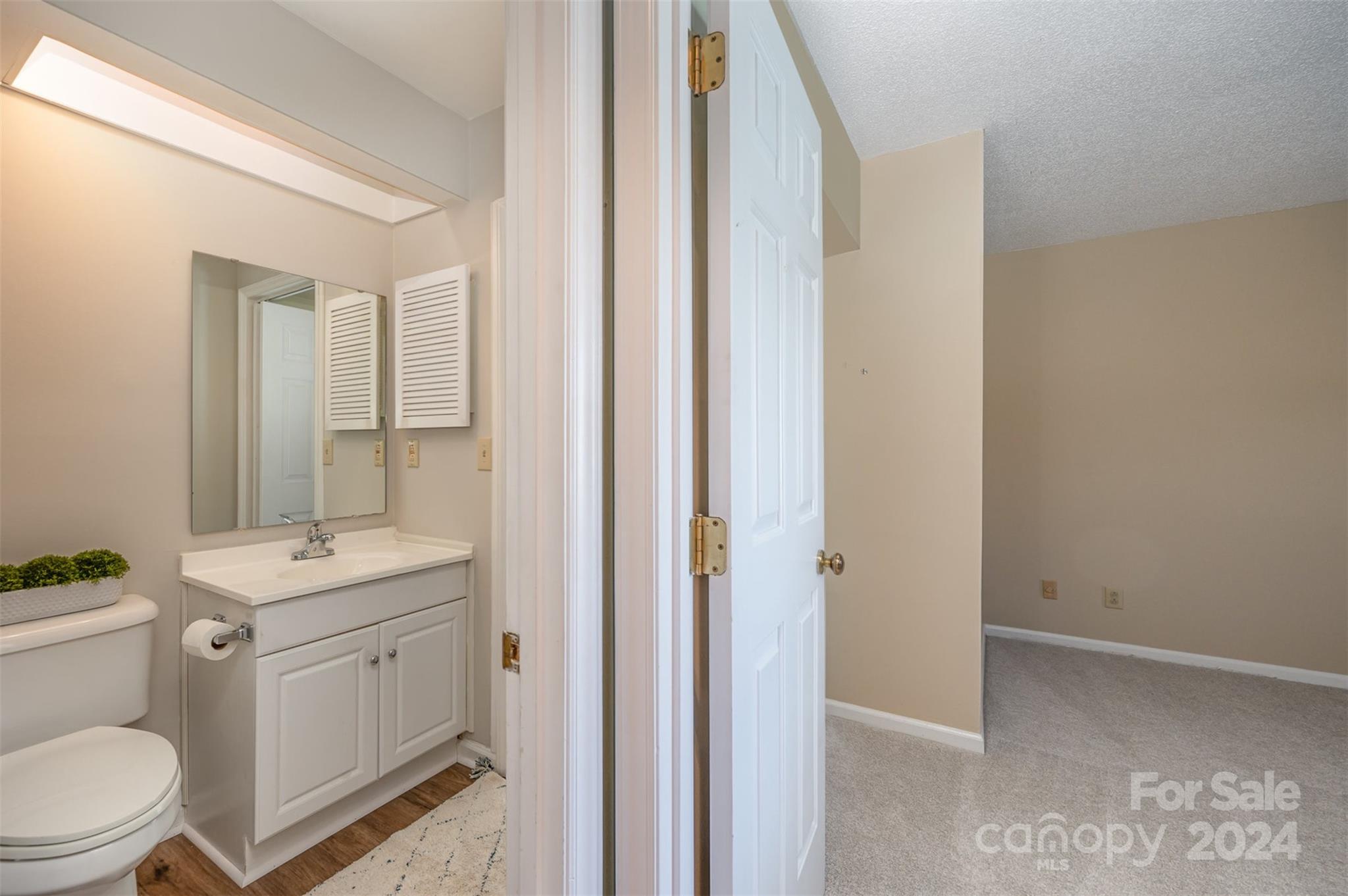 Thuringer Court - Residential