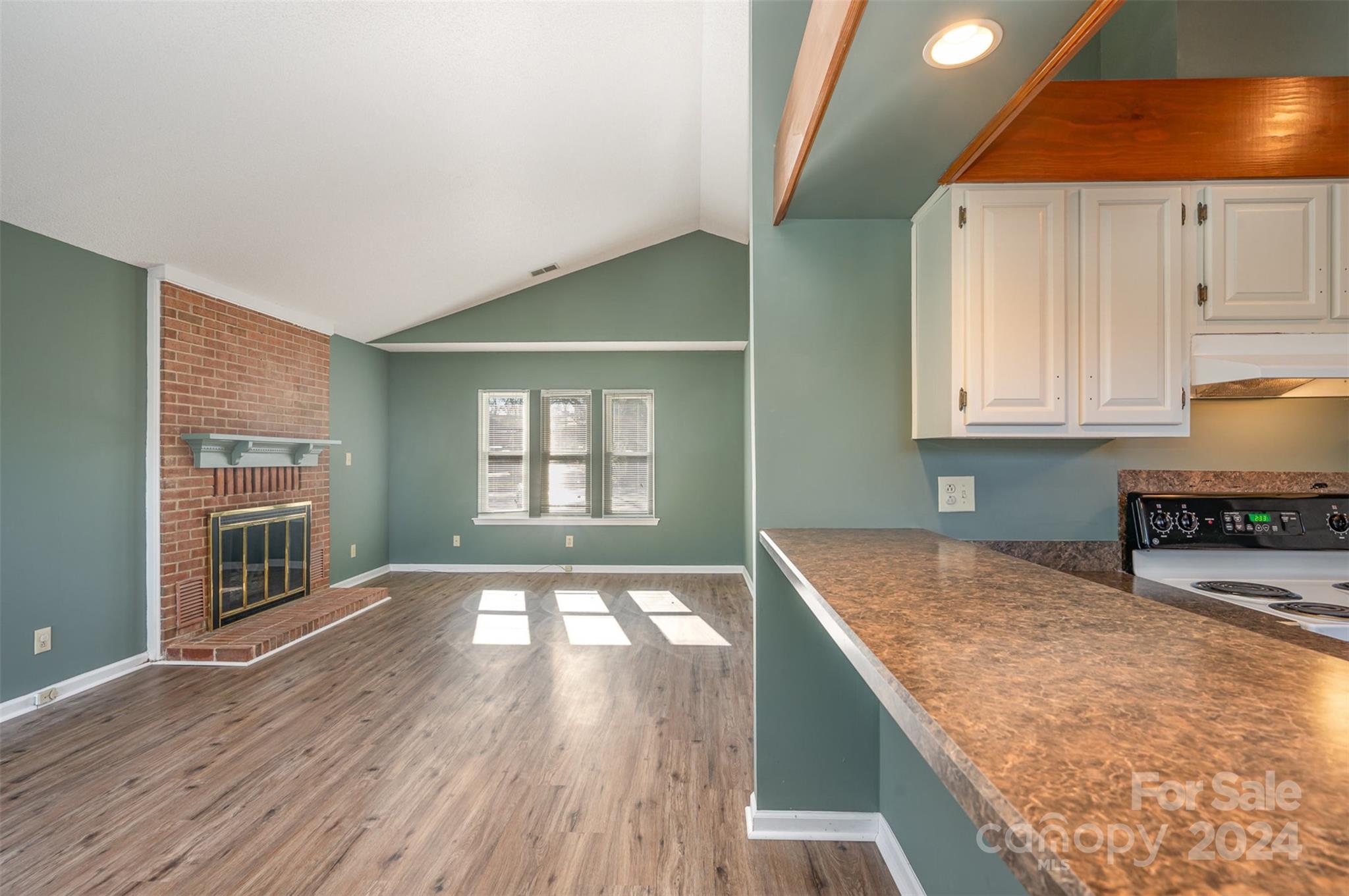 Thuringer Court - Residential