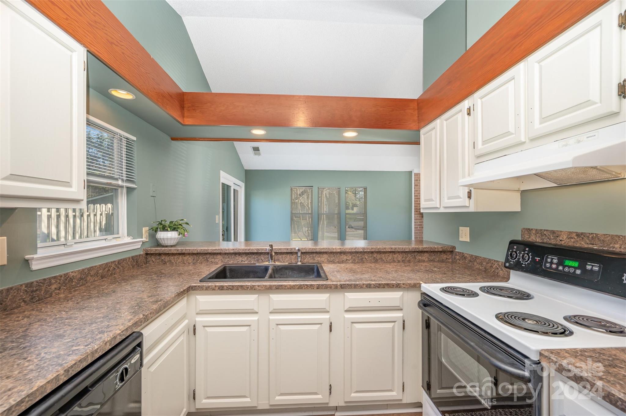 Thuringer Court - Residential