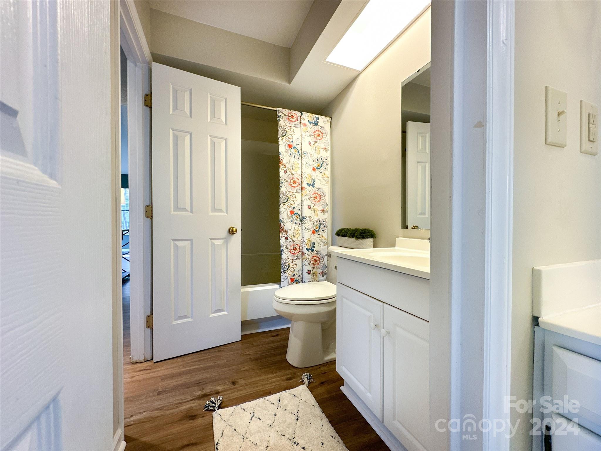 Thuringer Court - Residential