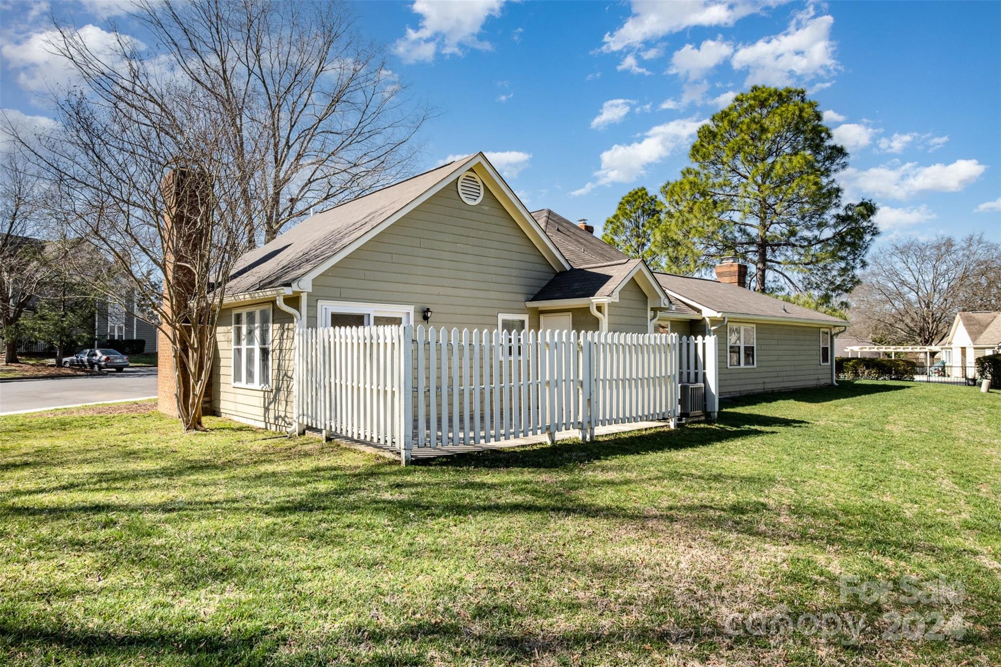 Thuringer Court - Residential