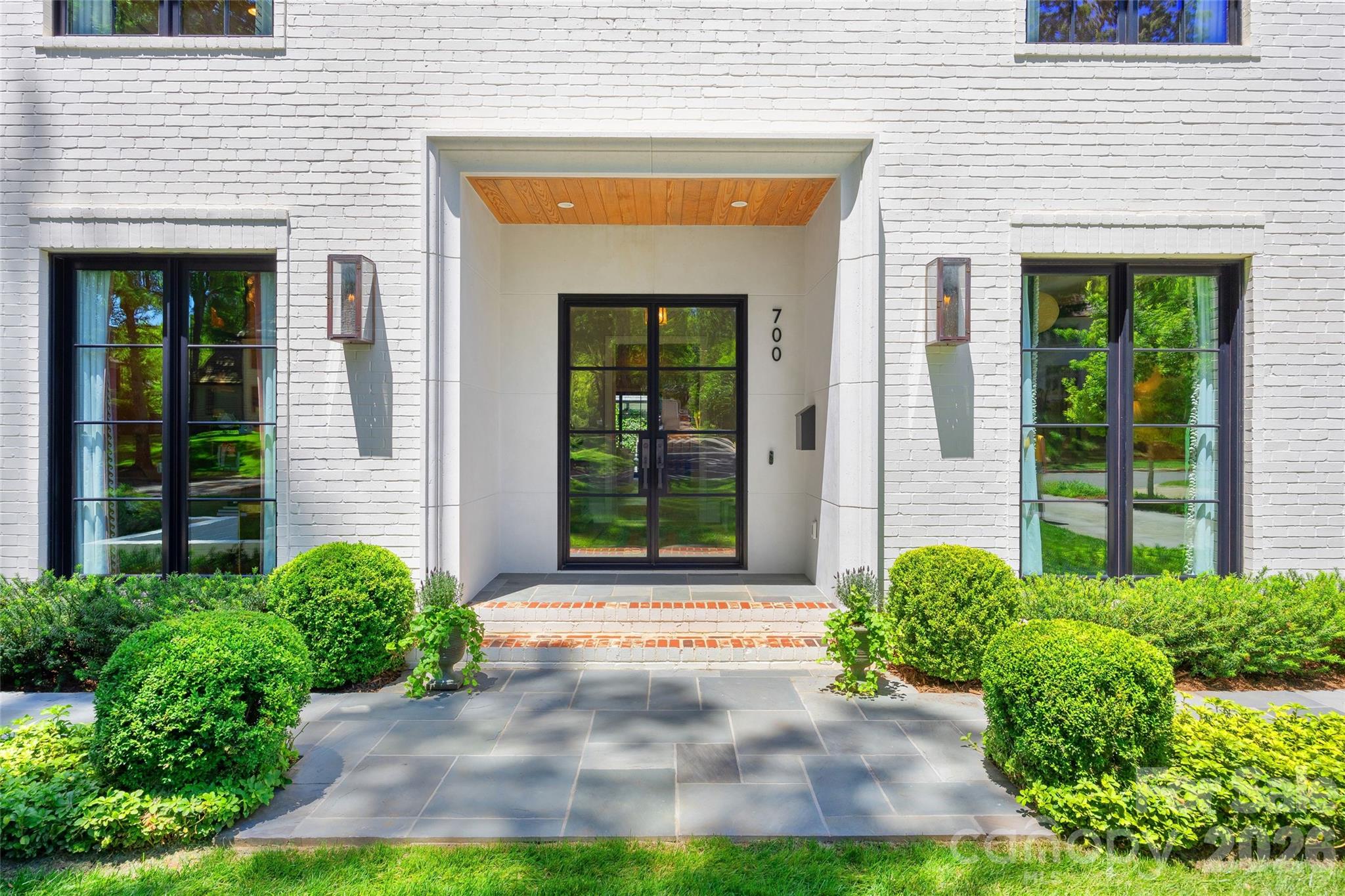 700 Cherokee Road