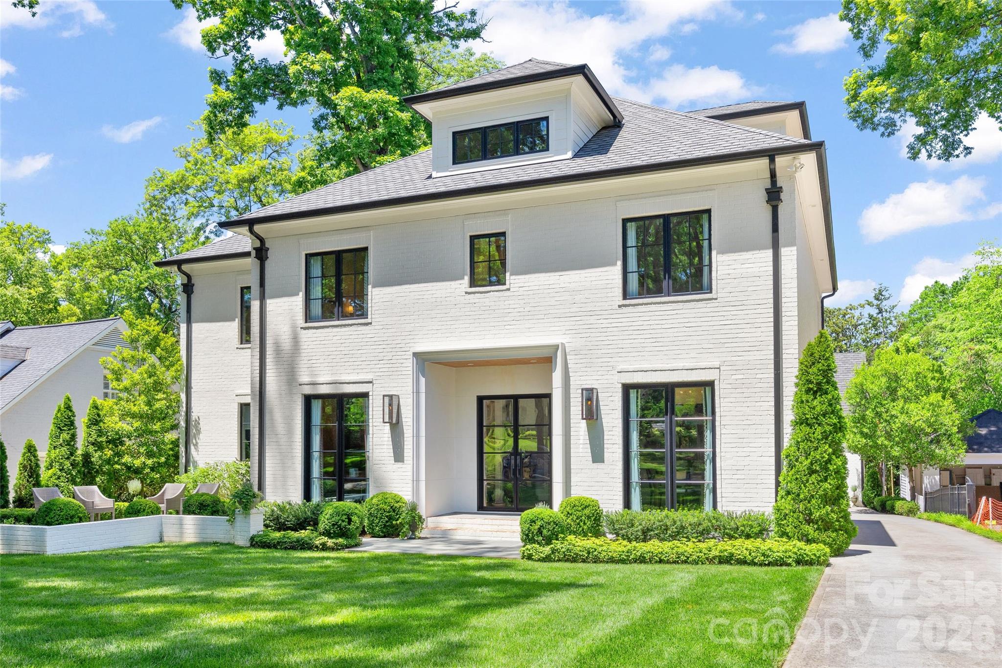 700 Cherokee Road