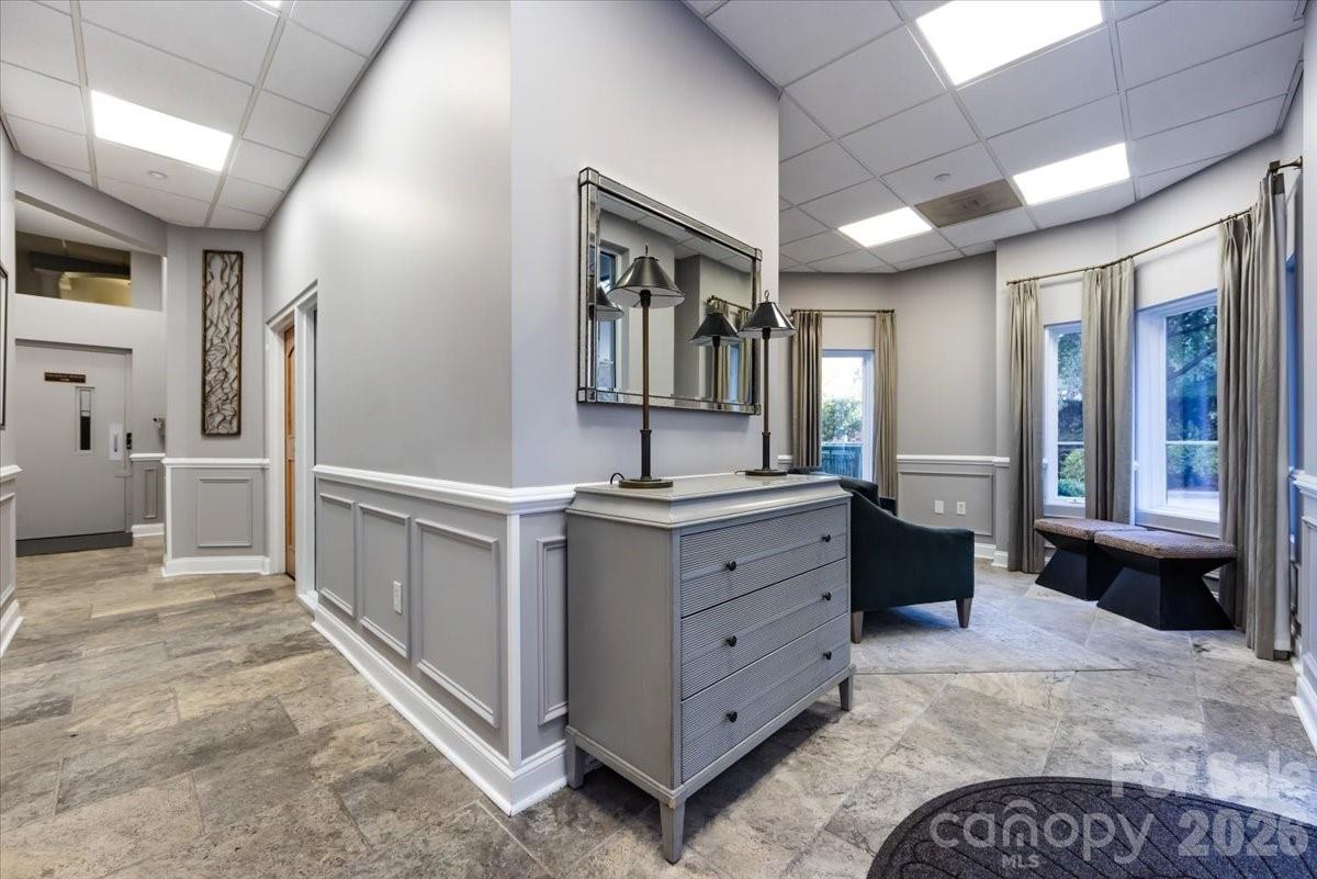 415 N Church Street 209