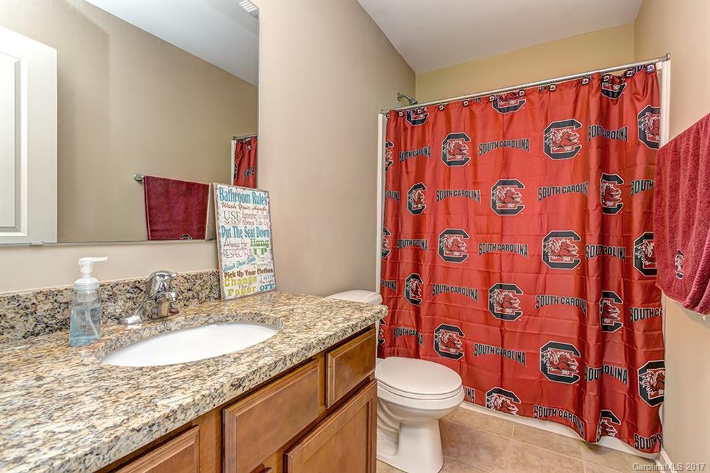 Newport Lakes - Residential