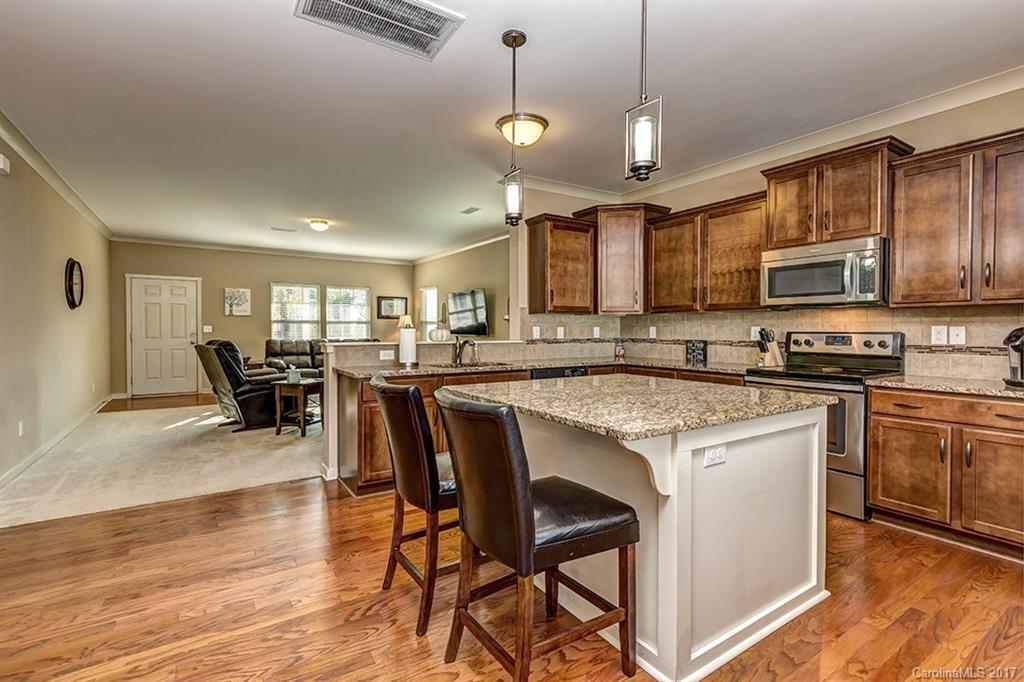 Newport Lakes - Residential