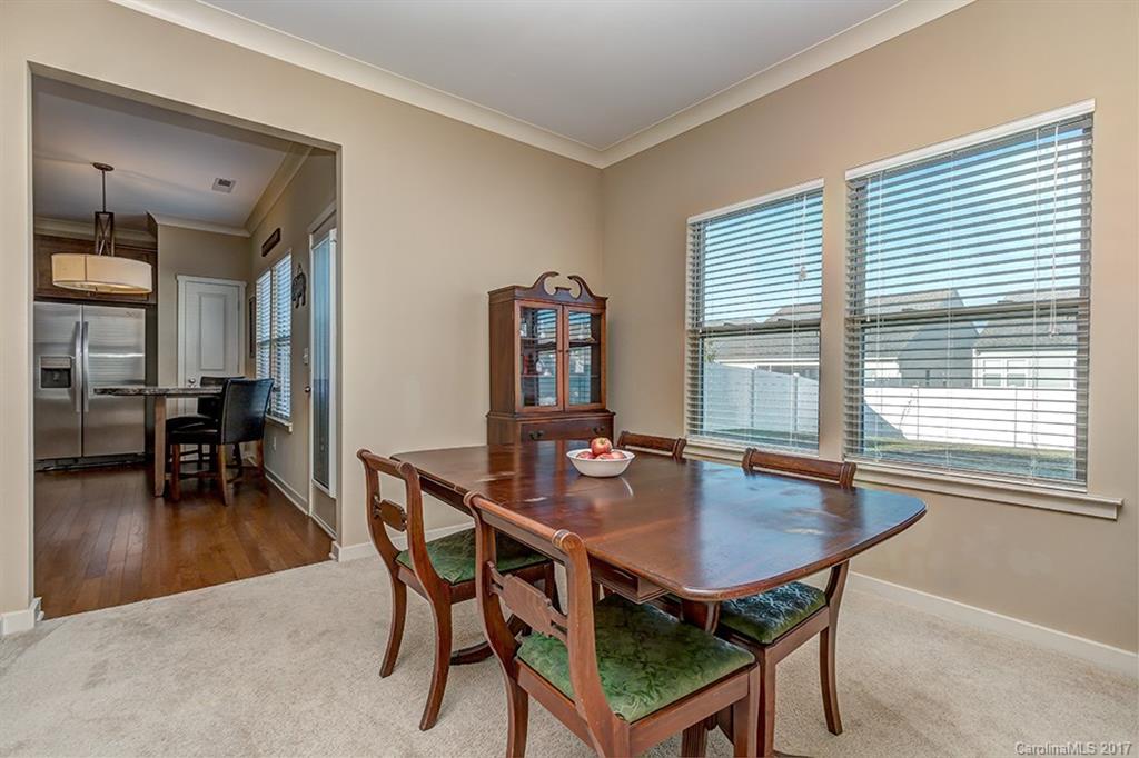 Newport Lakes - Residential