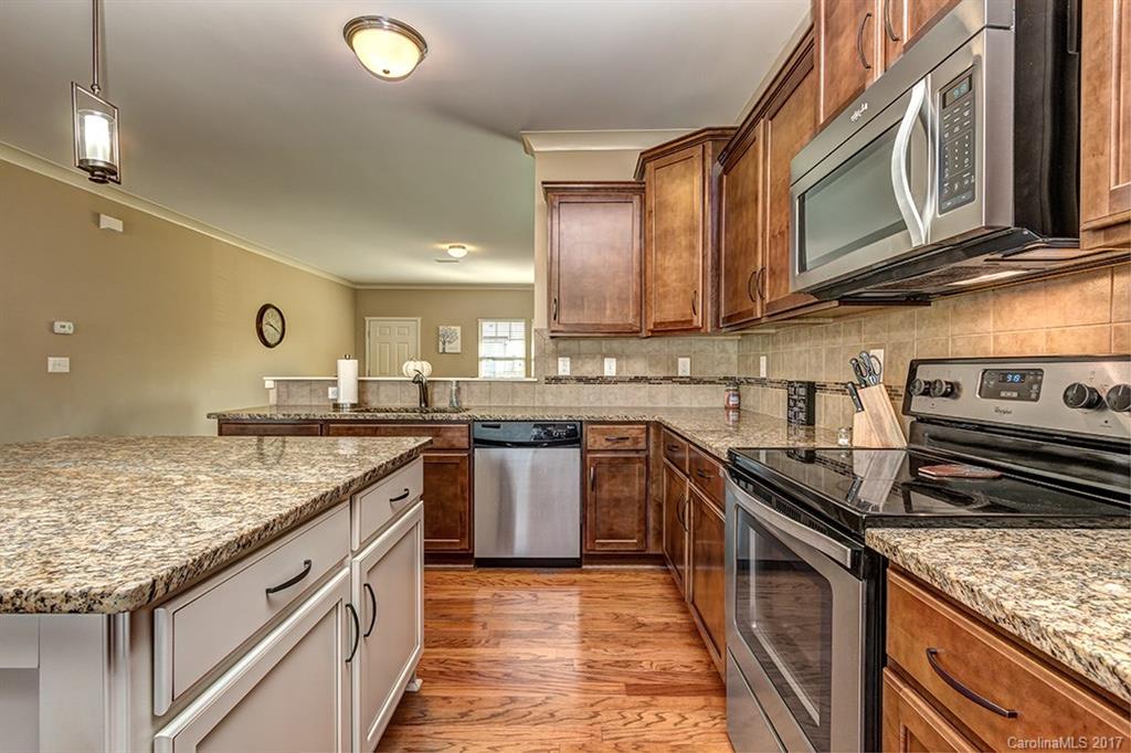 Newport Lakes - Residential