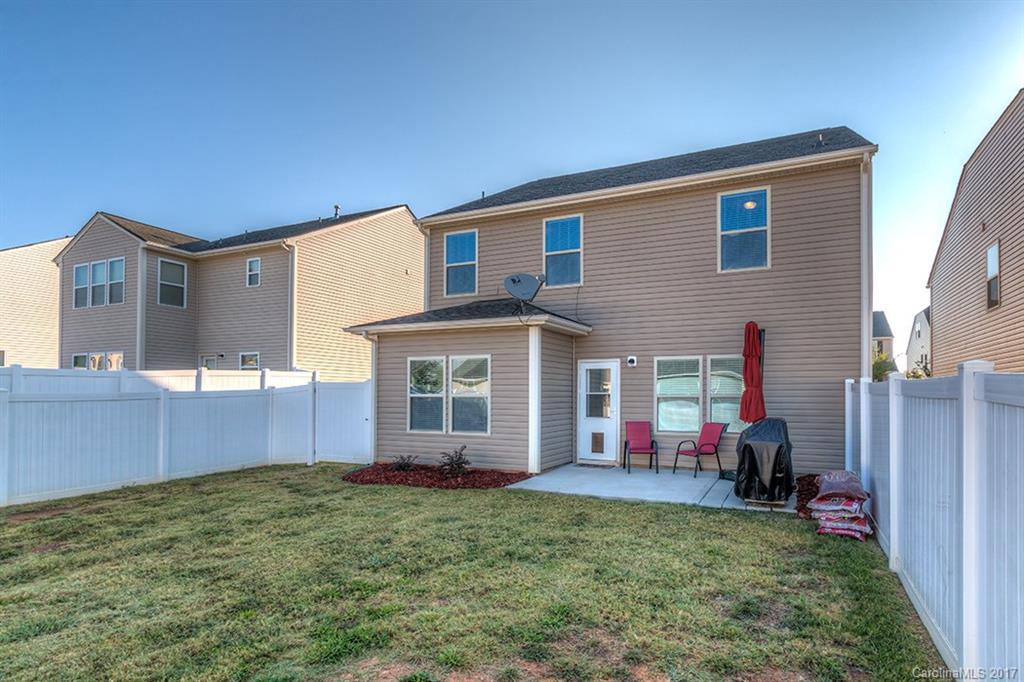 Newport Lakes - Residential