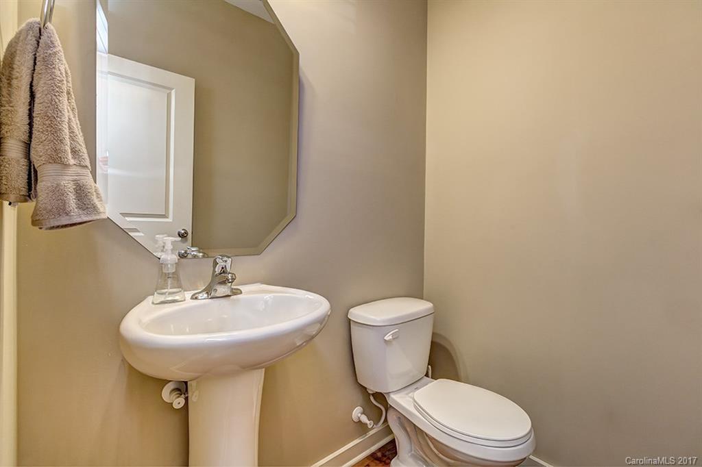 Newport Lakes - Residential