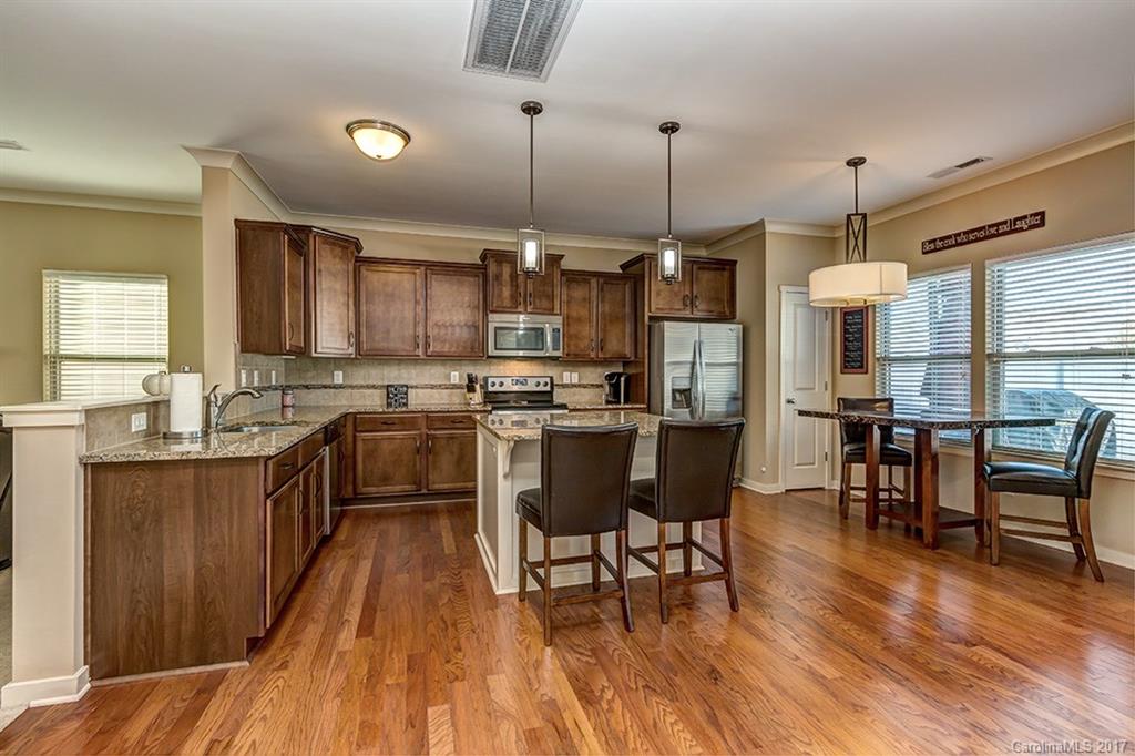 Newport Lakes - Residential