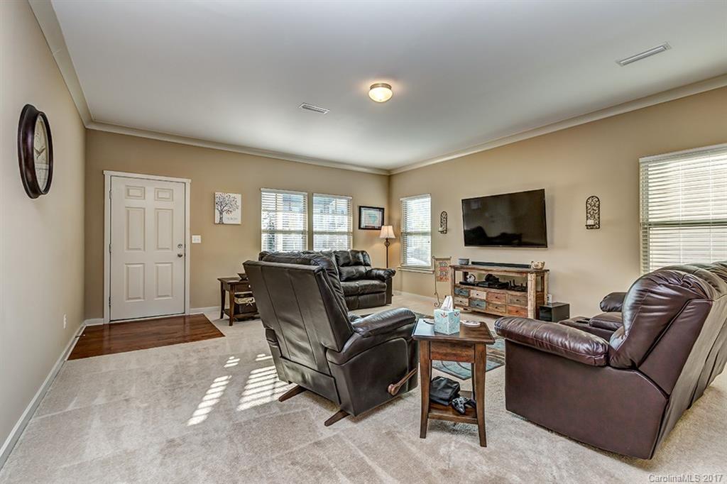 Newport Lakes - Residential